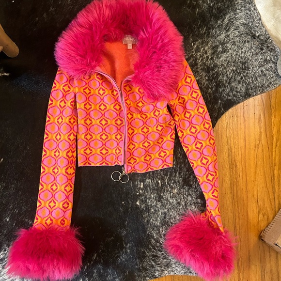 Show Me Your Mumu SHOW ME YOUR MUMU Zermatt Zip Up In Pink Geo Jacquard XS - Picture 2 of 6